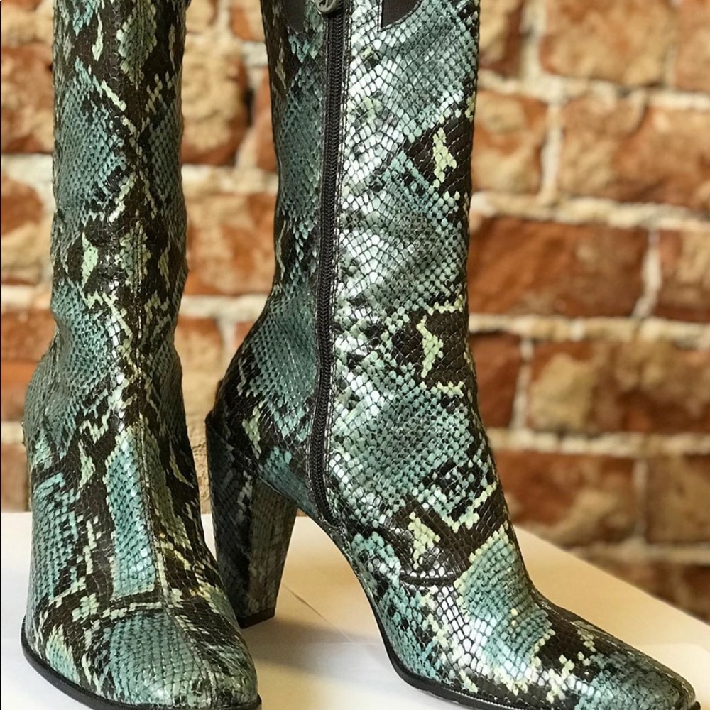 Donald Pliner Snakeskin Boots - size 8.5
